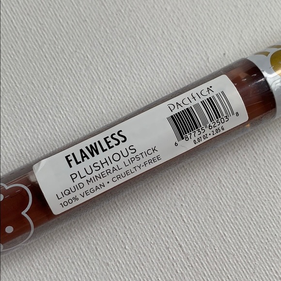NEW Pacifica Plushious Liquid Mineral Lipstick - Picture 3 of 4